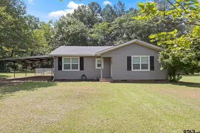 655 Daingerfield St, Pittsburg, TX 75686 - Photo 1