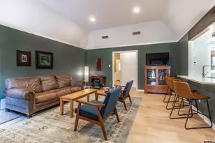 2112 Highmont Ct, Tyler, TX 75703 - Photo 5