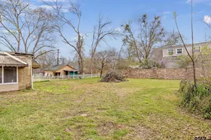 506 E Bryant St, Troup, TX 75789 - Photo 15