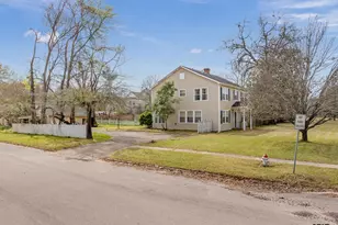 506 E Bryant St, Troup, TX 75789 - Photo 7