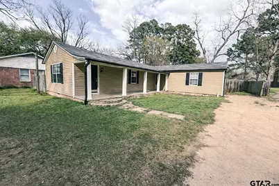 416 Lafayette, Pittsburg, TX 75686 - Photo 1