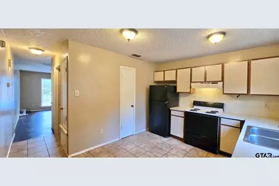 401 1/2 Tammy Lynn Dr A, Longview, TX 75604 - Photo 9