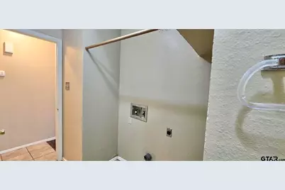 401 1/2 Tammy Lynn Dr A, Longview, TX 75604 - Photo 7