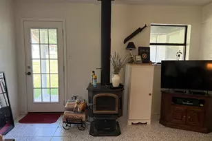 608 Pine St, Henderson, TX 75654 - Photo 17