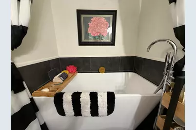 608 Pine Street, Henderson, TX 75654 - Photo 25