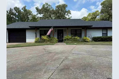 608 Pine Street, Henderson, TX 75654 - Photo 1