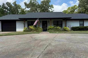 608 Pine St, Henderson, TX 75654 - Photo 1