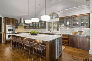 608 E Eagle Point Dr, Mt Vernon, TX 75457 - Photo 7