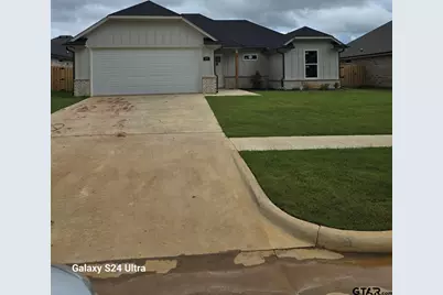 913 Alex Dr, Whitehouse, TX 75791 - Photo 1