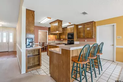 10202 E Lakeshore Drive, Tyler, TX 75709 - Photo 13