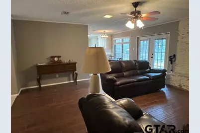 113 Redbud, Pittsburg, TX 75686 - Photo 3