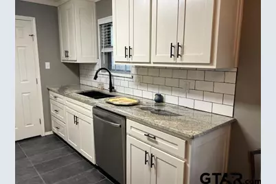 113 Redbud, Pittsburg, TX 75686 - Photo 11