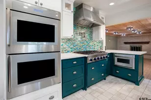 502 W Hubbard St, Lindale, TX 75771 - Photo 5