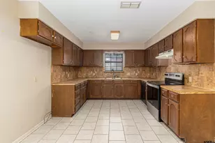 400 Brigadoon, Tyler, TX 75703 - Photo 5