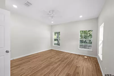 607 E Duval, Troup, TX 75789 - Photo 15