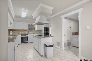 1102 Richwood St, Longview, TX 75604 - Photo 13