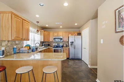 2301 McDonald Rd, Tyler, TX 75701 - Photo 9