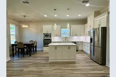 1126 Pollard Dr, Tyler, TX 75701 - Photo 11