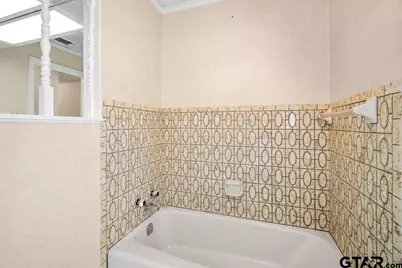 2715 Robertson, Tyler, TX 75701 - Photo 25