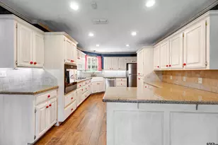 312 Southhill Rd, Palestine, TX 75801 - Photo 11