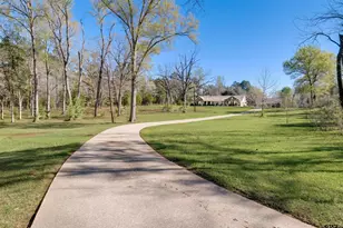 312 Southhill Rd, Palestine, TX 75801 - Photo 1