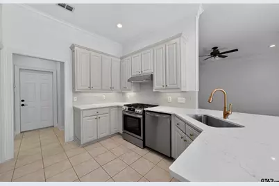 704 Paloma Street, Tyler, TX 75703 - Photo 11