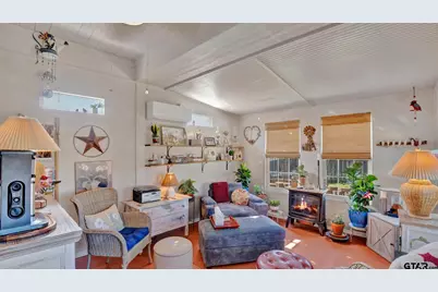 336 Kingdom Blvd, Lindale, TX 75771 - Photo 11