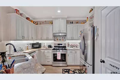 336 Kingdom Blvd, Lindale, TX 75771 - Photo 9