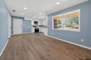 203 W Tena, Jacksonville, TX 75766 - Photo 5