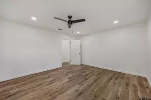 2000 W Oakwood St, Tyler, TX 75702 - Photo 21