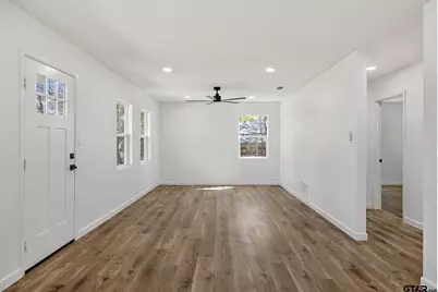 2000 W Oakwood St, Tyler, TX 75702 - Photo 5