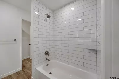 2000 W Oakwood St, Tyler, TX 75702 - Photo 23