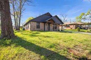 405 S Short St, Troup, TX 75789 - Photo 3