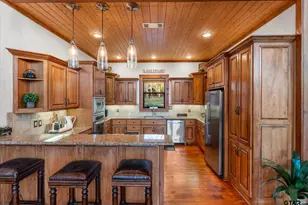 185 King Club Blvd, Scroggins, TX 75480 - Photo 13