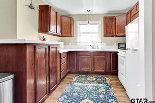 313 E Charnwood, Tyler, TX 75701 - Photo 35