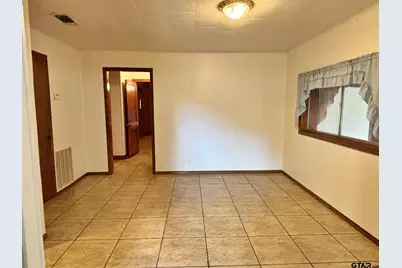 2431 N Jefferson, Mount Pleasant, TX 75455 - Photo 15