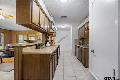 207 Grass Knoll Drive, Hideaway, TX 75771 - Photo 13