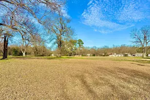 400 Hill Ave, Pittsburg, TX 75686 - Photo 1
