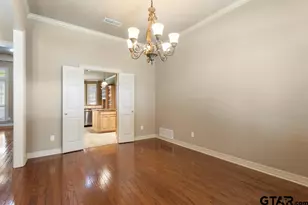 2123 Evansburg Ln, Tyler, TX 75703 - Photo 7