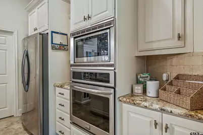 18716 Oakbrook, Tyler, TX 75703 - Photo 19