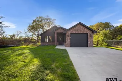 919 Duckenfield Ave, Tyler, TX 75701 - Photo 1