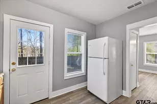 924 Head St, Palestine, TX 75801 - Photo 7