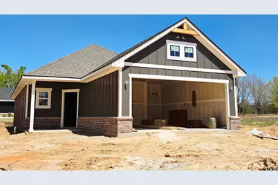 611 Park Central, Chandler, TX 75758 - Photo 1