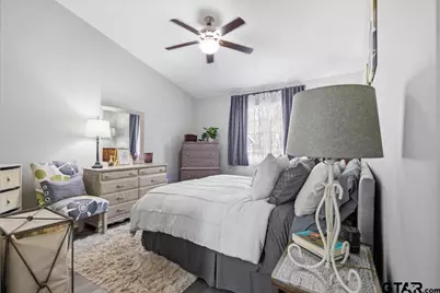 289 Acapulco Rd, Jefferson, TX 75657 - Photo 13