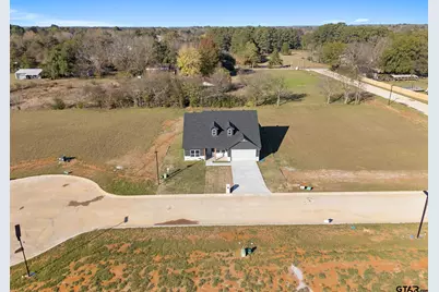 105 W Teal Dr, Troup, TX 75789 - Photo 1