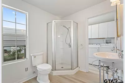 210 Cooper, Lindale, TX 75771 - Photo 17