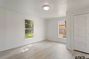 210 Cooper, Lindale, TX 75771 - Photo 13