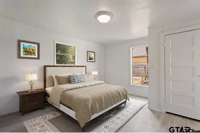 210 Cooper, Lindale, TX 75771 - Photo 5