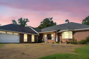 473 Cupit St, Longview, TX 75604 - Photo 3