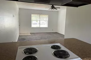 313 Circle Dr, Bogata, TX 75417 - Photo 5